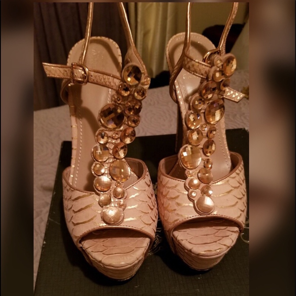 Vince Camino Shelly Rose Gold Heel